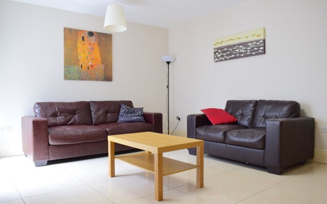 5 Bedroom House On Grand Canal