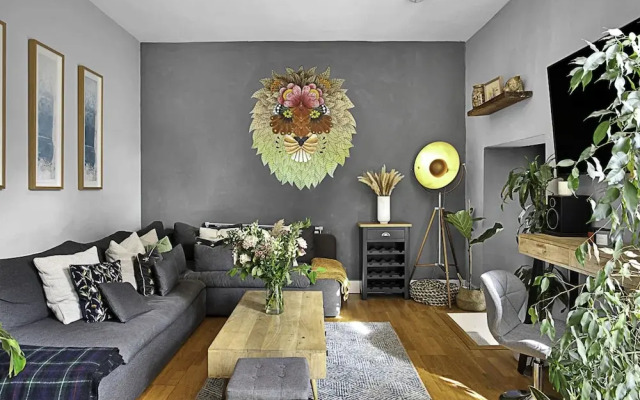 Beautiful Abode In the South West