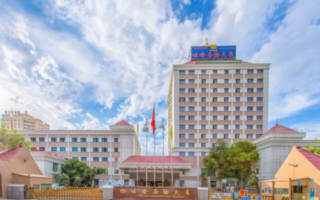 Tu-Ha Petroleum Hotel