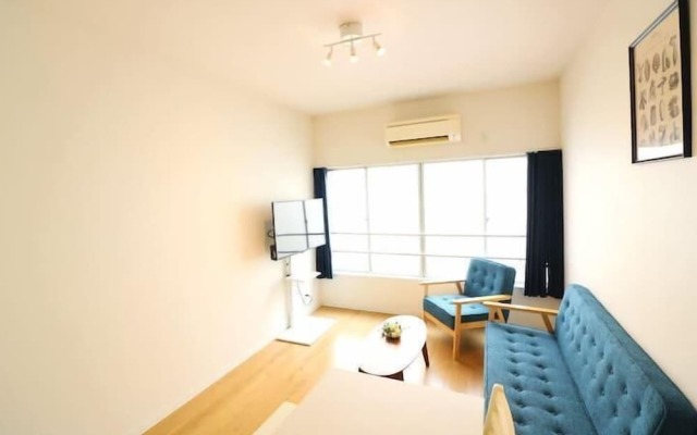 Nishi-Shinjuku HOUSE FIVE 2F