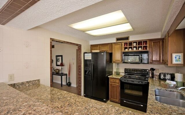 Shoreline 3036 Condo by RedAwning