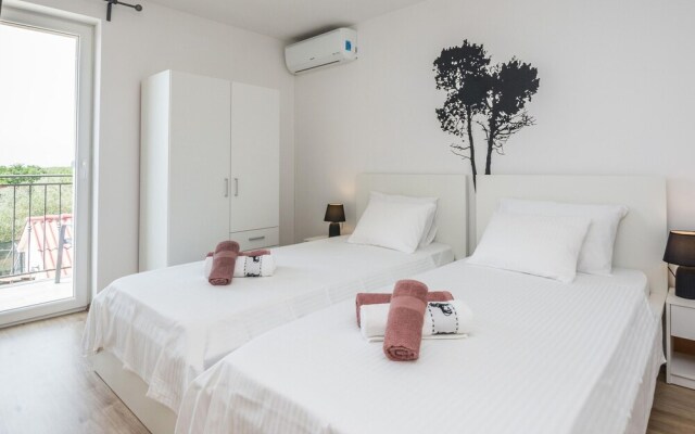 Villa Josipa-with Pool and Beautiful Garden