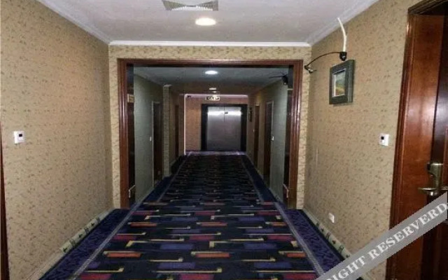 Tuke China Playin Hotel