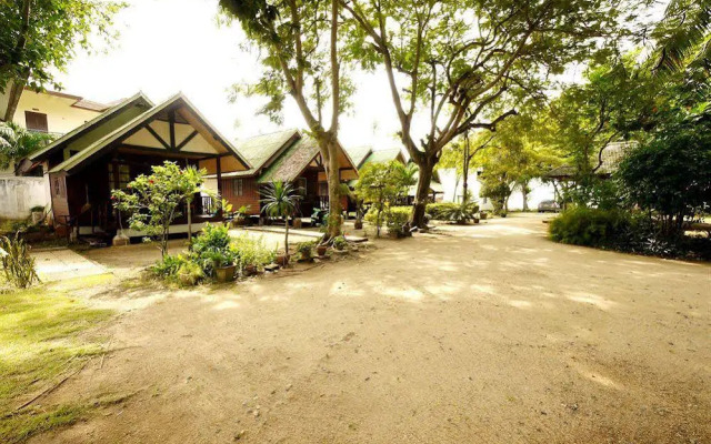 Rose Garden Samui Bungalows