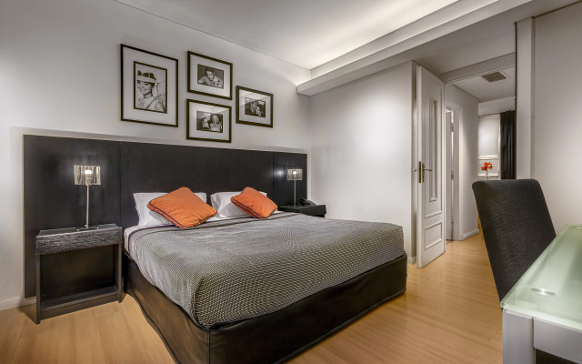 Broadway Hotel & Suites