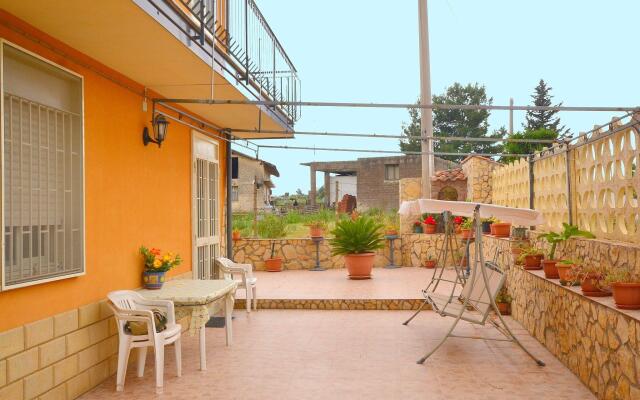 Pleasant Holiday Home with Balcony, Veranda, Barbecue