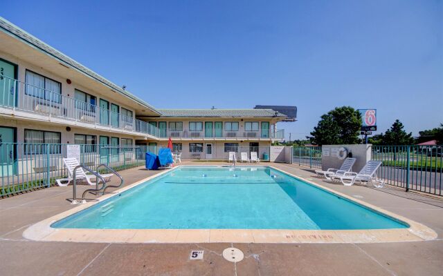 Motel 6-Muskogee, OK