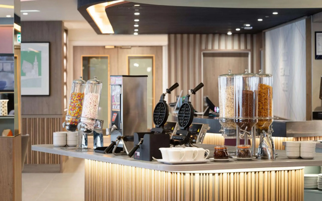 Hampton by Hilton London City