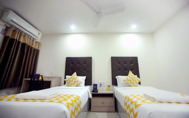 FabHotel Pearl City HiTech City