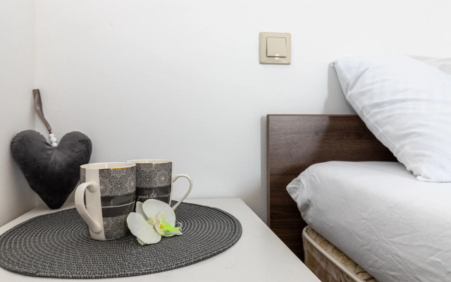 Beach Apartment Alenka Gray