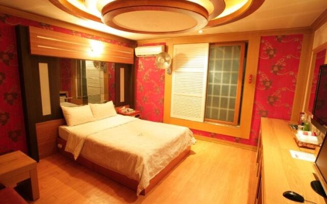Valentine Hotel