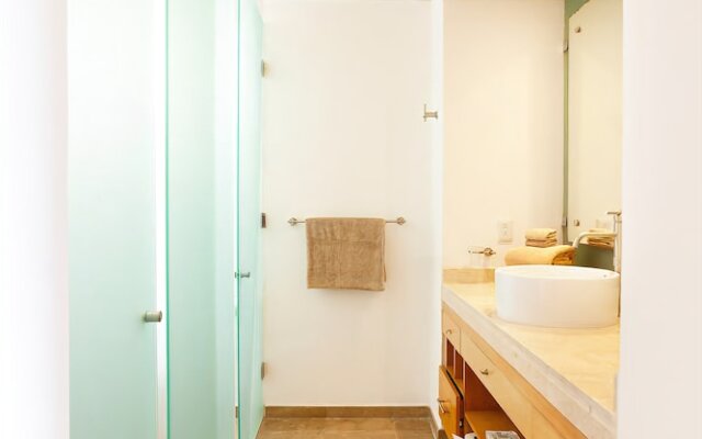 Gran Peninsula 3BR Condo By RMH