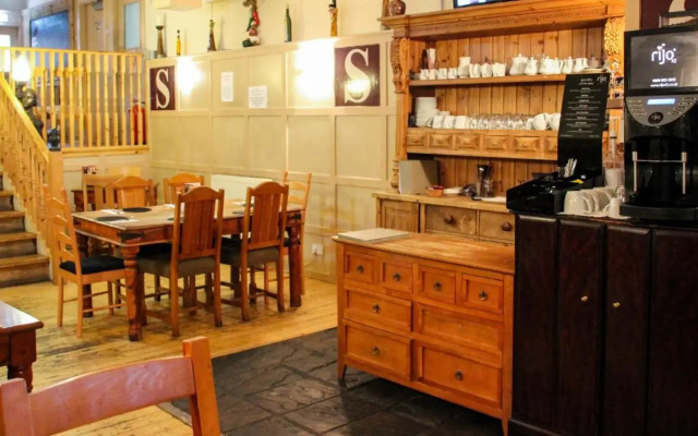 Station Hotel And Restaurant