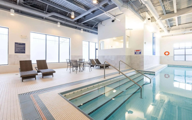 DoubleTree by Hilton Calgary North