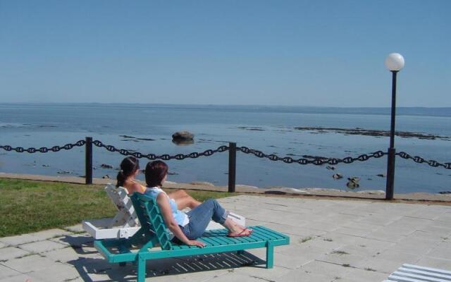 Hotel La Roche Pleureuse