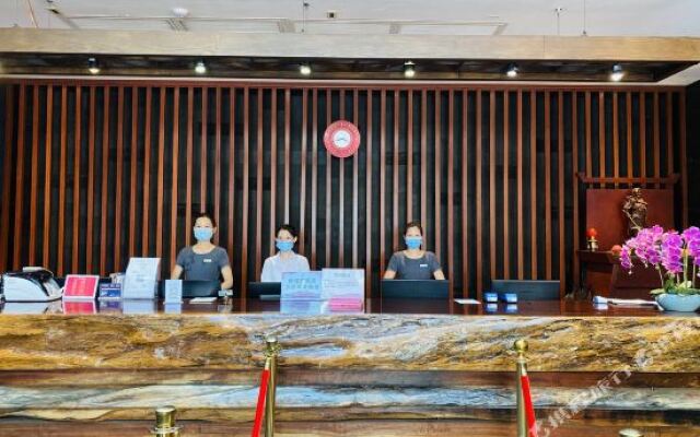 Mandenburg Hot Spring Resort Hotel（Fogang Hemingzhou）