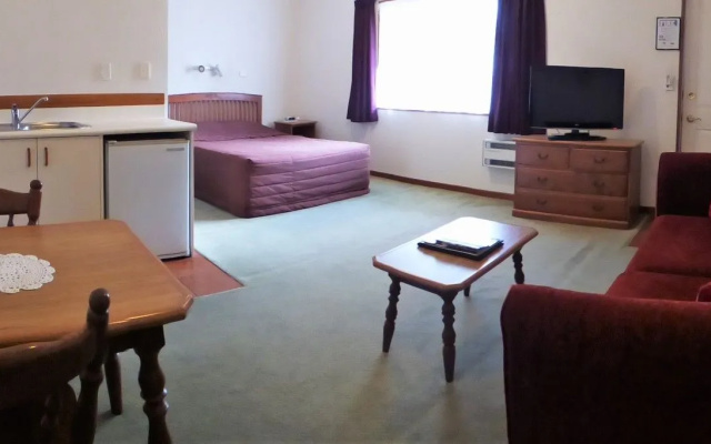 The Esplanade Motel & Conference Centre