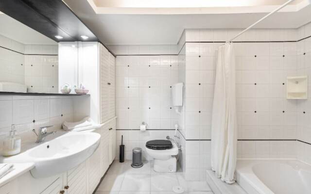Artemis Villa near Athens airport