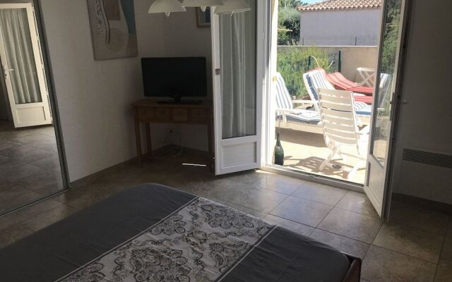 Chambre 2 Beziers Villeneuve