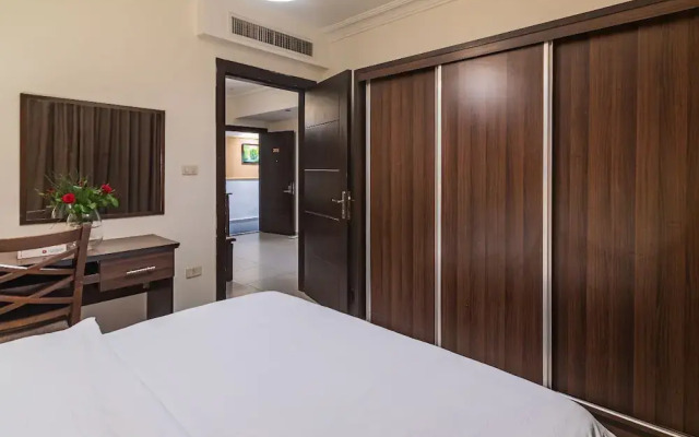 lancaster hotel apartments-Gardens