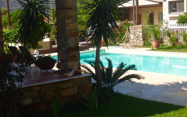 Amomos Villa with Swimming Pool