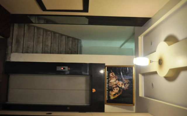 Hotel Akshat Niwas