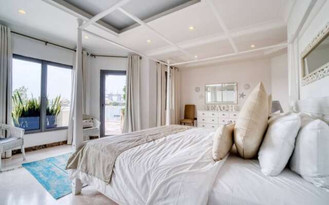 Private 5 Bedrooms Villa With Pool