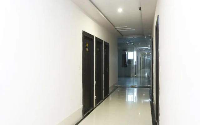 OYO 27686 Hotel Chandra Garden