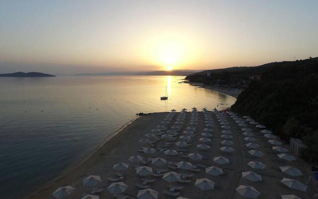 Aristoteles Holiday Resort And Spa