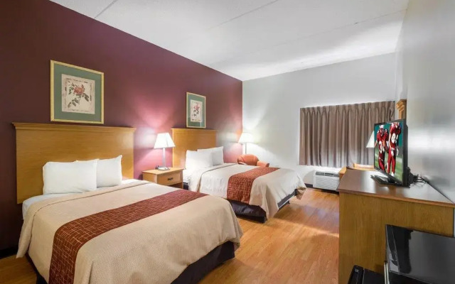 Red Roof Inn Hendersonville