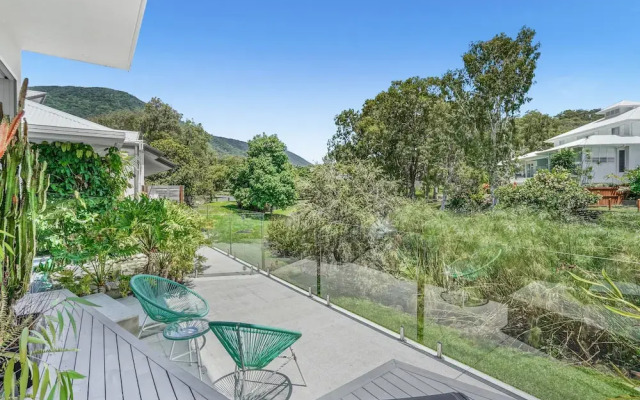 Tranquil Waters - Luxury in Oceans Edge