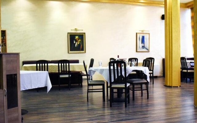 Aparthotel VRIS