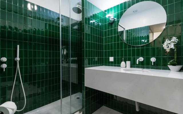 3 Bedroom Apt. with Grand Terrace