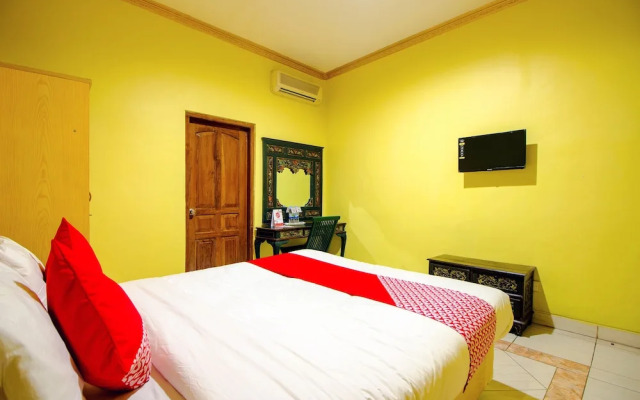 OYO 1770 Hotel Mawar Saron 2
