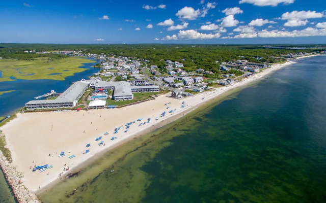 Red Jacket Beach Resort