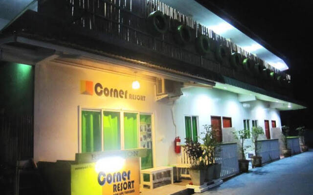 Corner Resort
