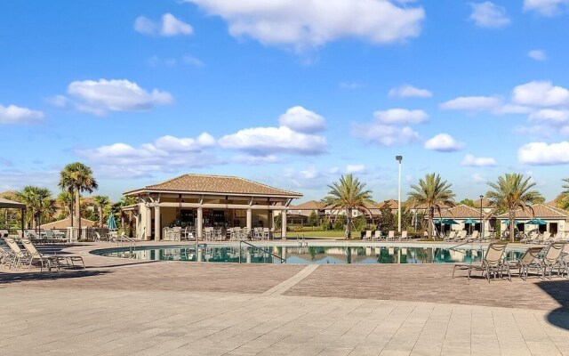 Marvelous 4 Bedroom w/ Screened Pool Close to Disney 1569