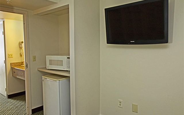 Quality Suites Lake Wright - Norfolk Airport