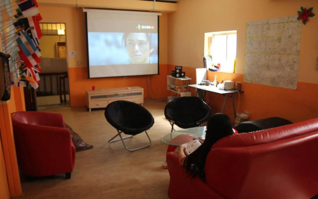 JV's Hostel