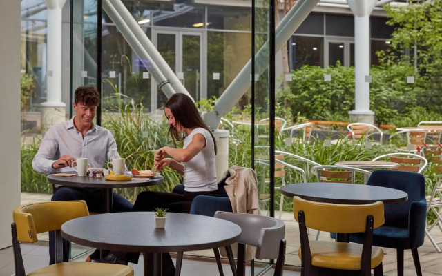 Aparthotel Adagio London Brentford
