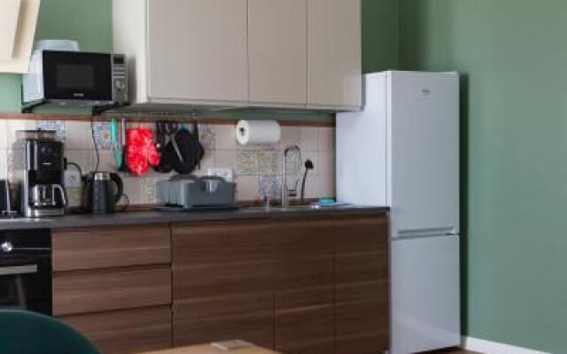 Poplar Guest Complex