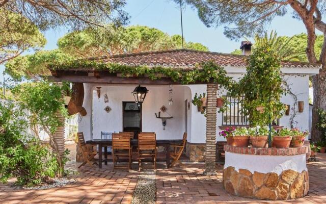Villa Maymonis Chiclana de la Frontera by Ruralidays