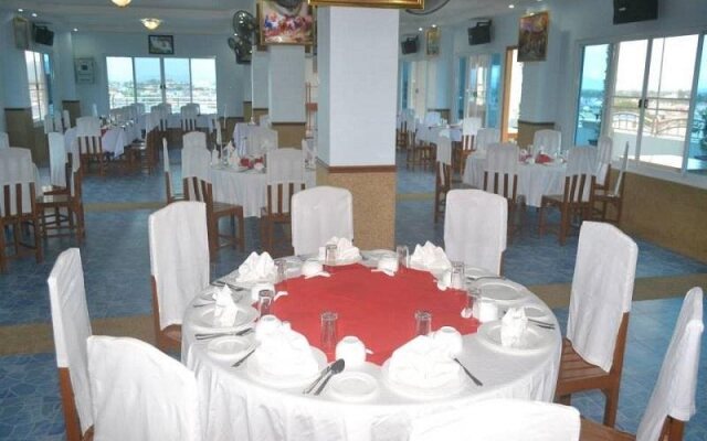 Golden Cherry Hotel