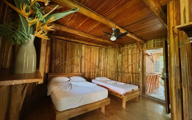 Don Jons Lodge -Surf & Yoga