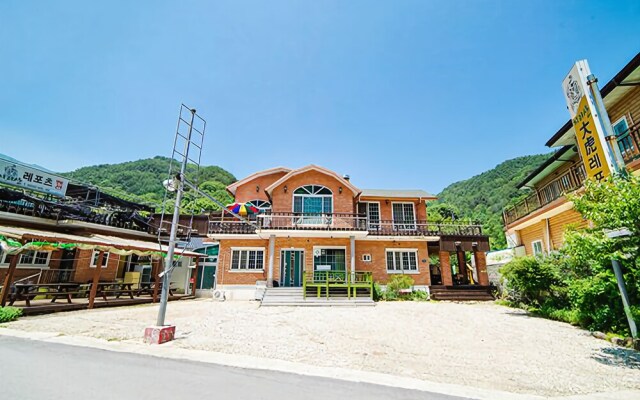 Namwon Jiri San Daeho Pension