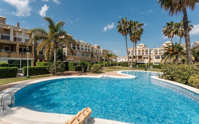 Gorgeous 2-bed Apartment Near the Beach