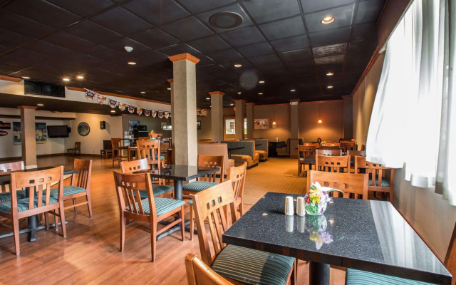 Quality Inn & Suites Hanes Mall