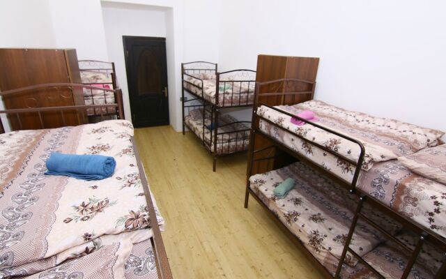 Nizami Street Hostel