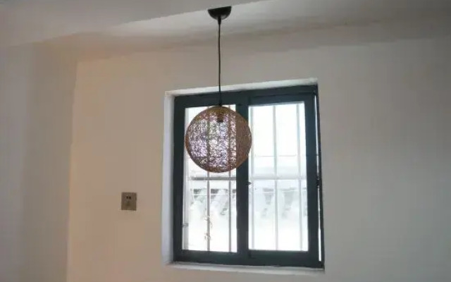 Dali There Is An Inn