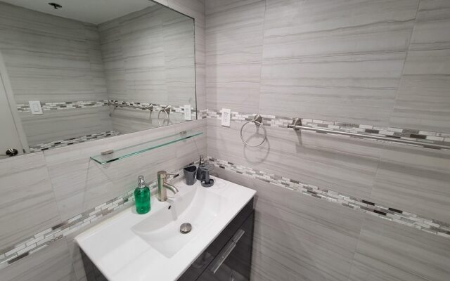 Alexander 1121 3 Bedroom Apts by RedAwning